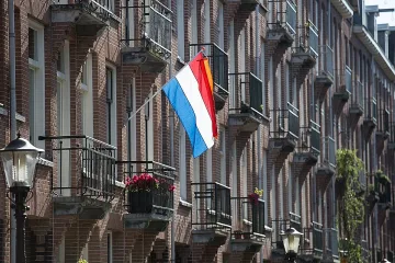 Наши измамници удариха и социалната система на Нидерландия