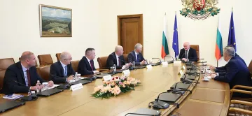 Главчев събра службите. Решителен ход