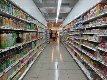 Стана ясно как плащаме повече в магазина заради Шенген