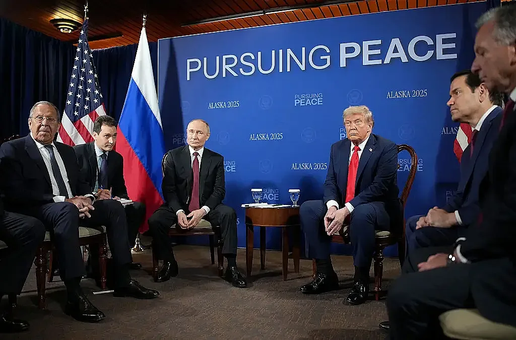 Срещата на Тръмп и Путин започна. Смениха формата/ВИДЕО и СНИМКИ/