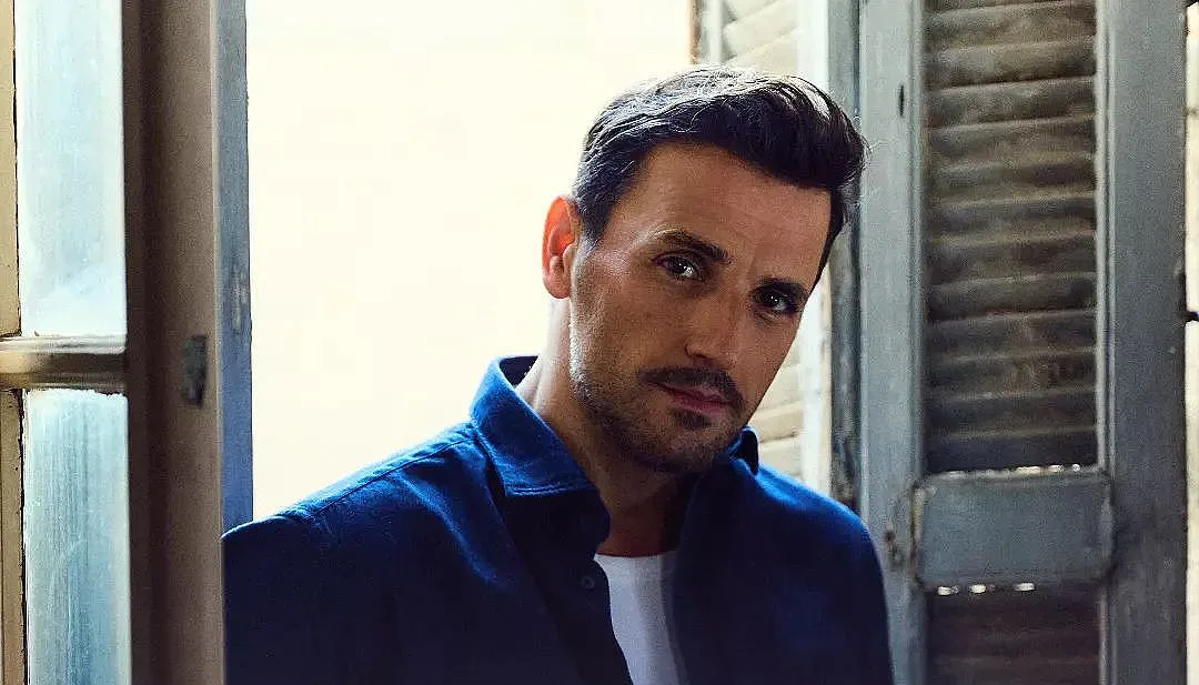 Любим на българите гръцки певец влезе спешно в болница