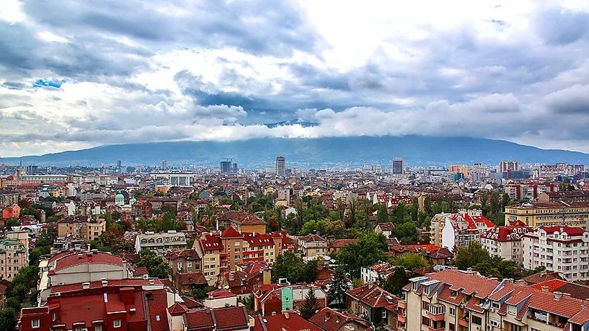 Напук на прогнозите: Бум на сделките с имоти