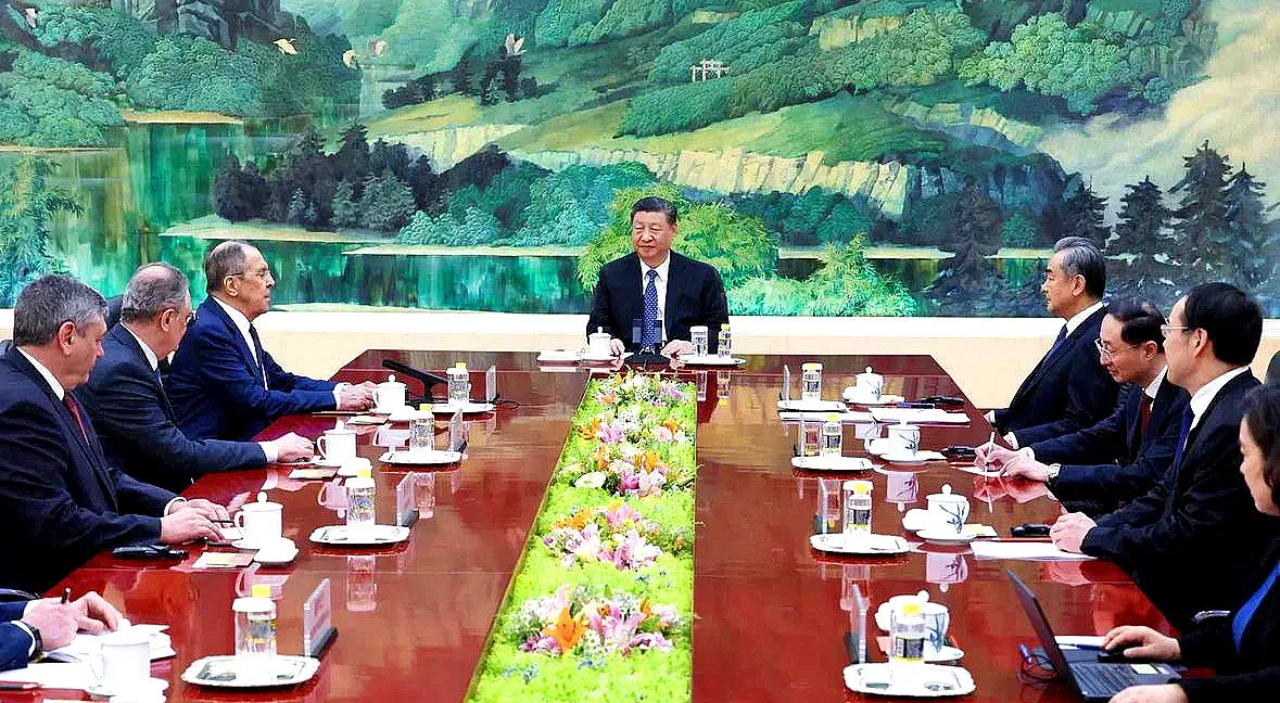 Опасната любов между Русия и Китай