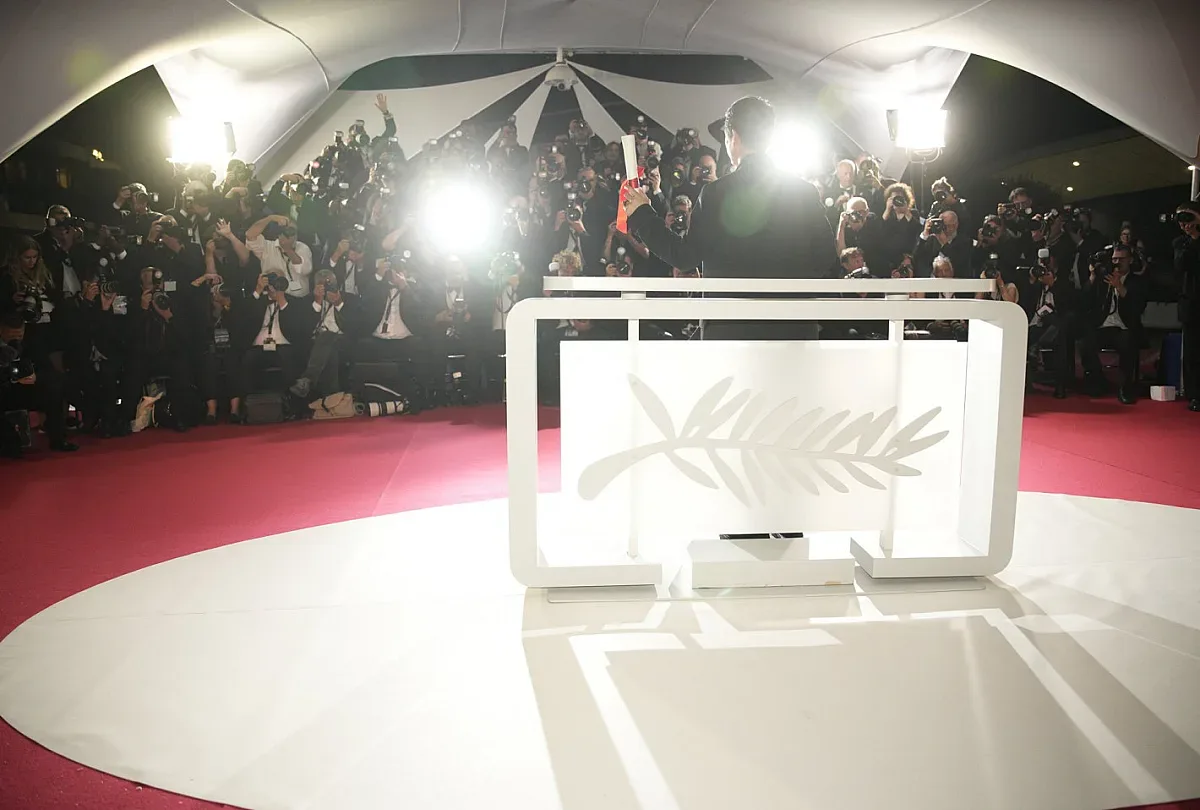 Кипи от напрежение в Кан. Трескава подготовка