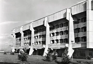 Ето най-бруталните сгради в София! Кой ги е строил