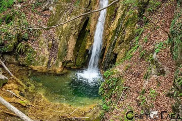 Чисти води, панорама и водопад изумиха туристи