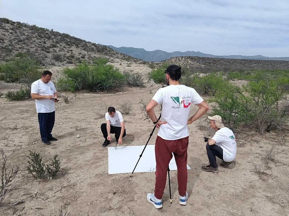 Българските учени с първи снимки от слънчевото затъмнение