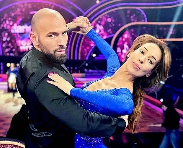 Холивудски ас хвърли око на половинката на Неделя Щонова