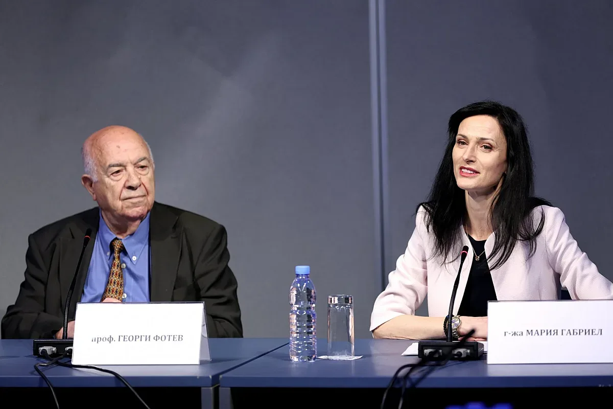 За първи път! Габриел написа най-важния документ на България