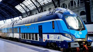 За първи път! Пускат влакове на два етажа