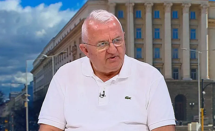 Спрягат четирима кандидати за министър на туризма