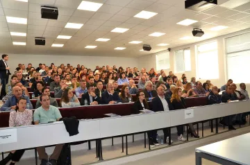 Семинар "Нови технологии в млечното говедовъдство – опитът на САЩ" събра близо 200 участници в Тракийския университет