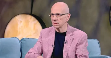 Топ кардиолог изплаши българите! Какво ни причинява безсънието