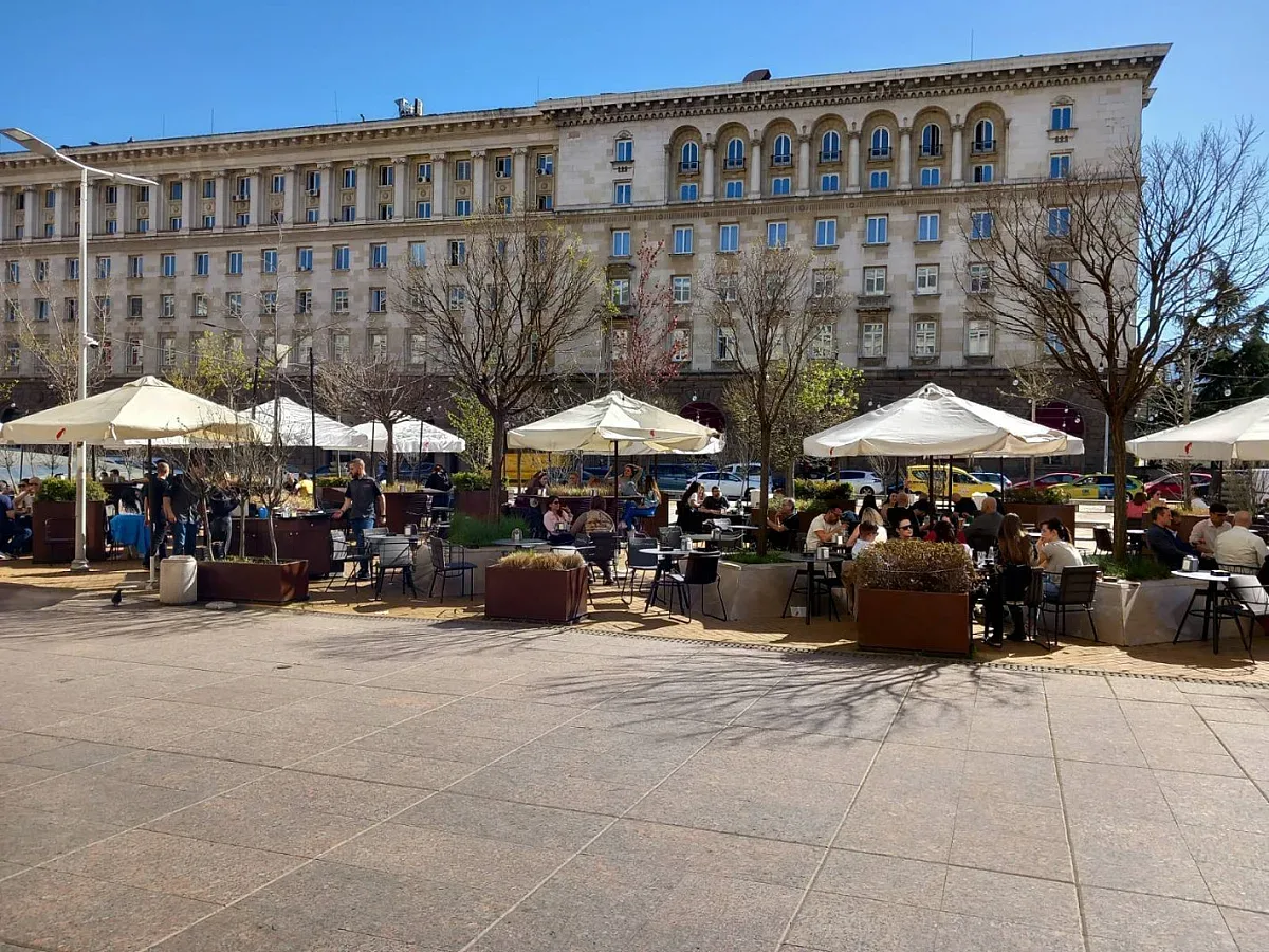 Връщат такса "тротоарно право", заведенията бесни