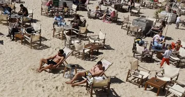 Плажовете се напълниха! Чака се рекорд