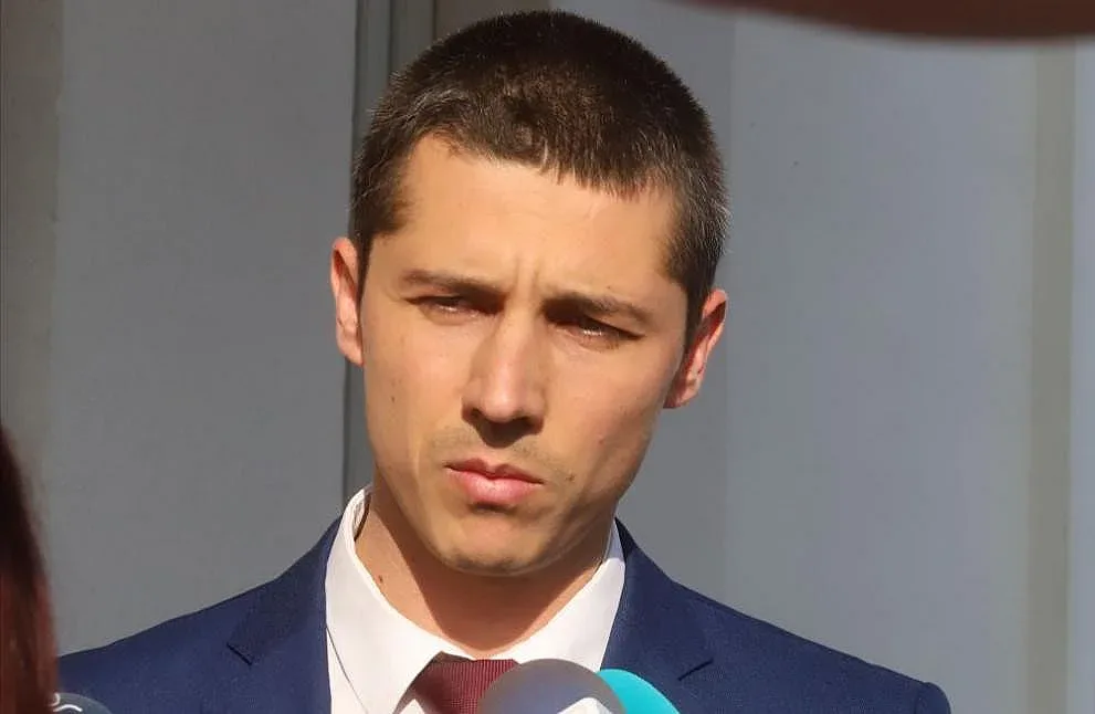 Депутат от ПП-ДБ хвърли горещи обвинения към ГЕРБ за провала на преговорите