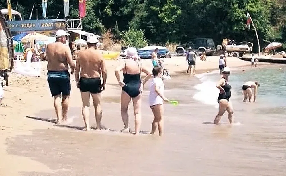 Първи туристи идват на българското Черноморие. Какво ги чака?
