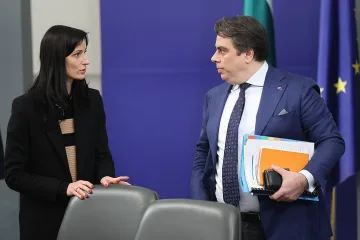 Мълния! Кабинетът договорен, ето ги министрите, сменят шефовете на служби