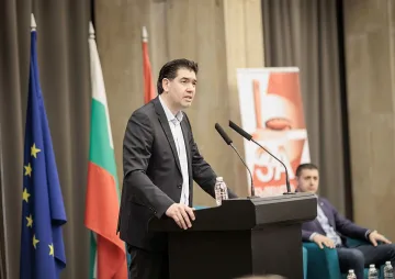 Жега в БСП! Над 500 социалисти от цялата страна учредиха движение "Бузлуджа" (СНИМКИ)