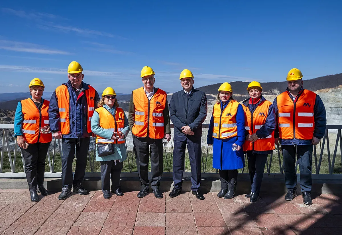 Посланикът на САЩ посети „Асарел-Медет“