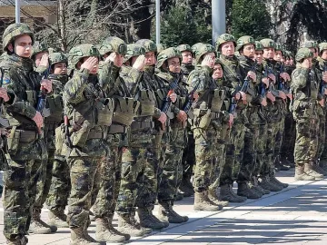 Български войници заминават за Косово, какво става