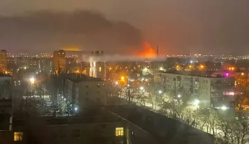 Голяма руска рафинерия гори след украинска атака с дрон