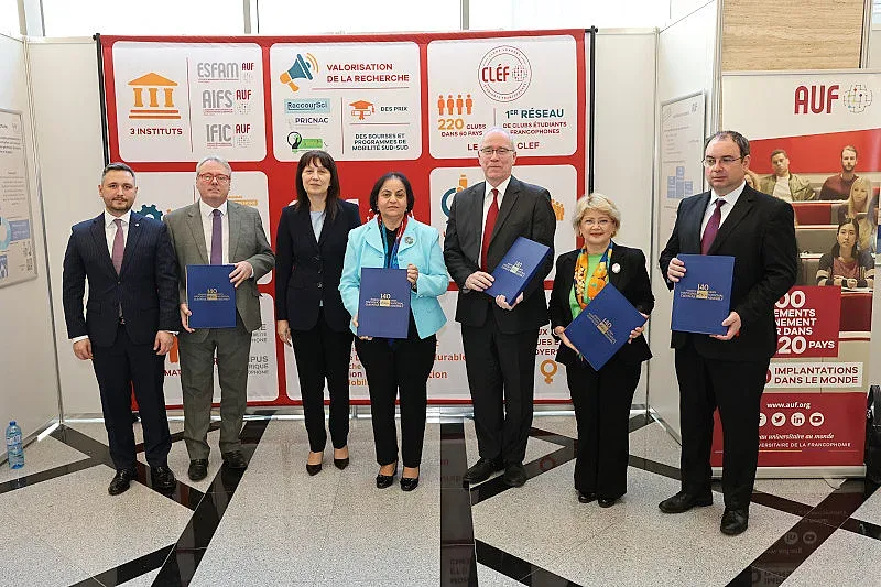 Филиз Хюсменова и Валентин Тончев пренесоха духа на Франция в парламента