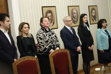 Скандал на срещата при Радев! Експерт откри крещящо нарушение