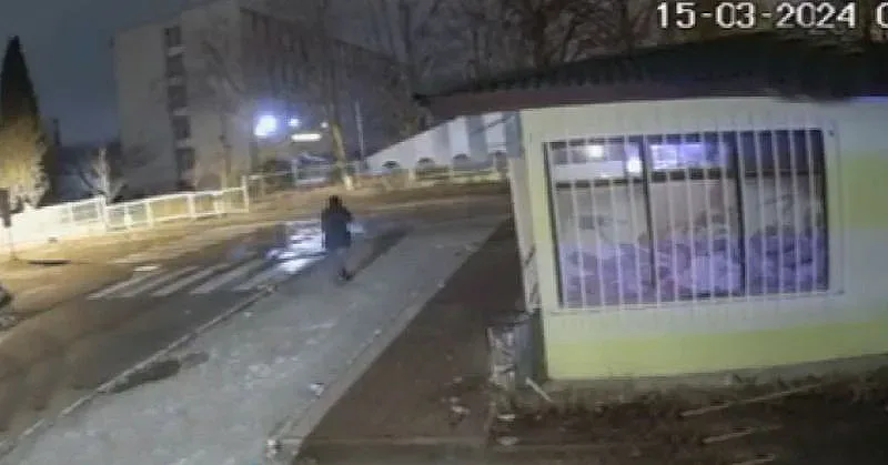 Дързък обир в нощно заведение! Маскиран отмъкна оборота