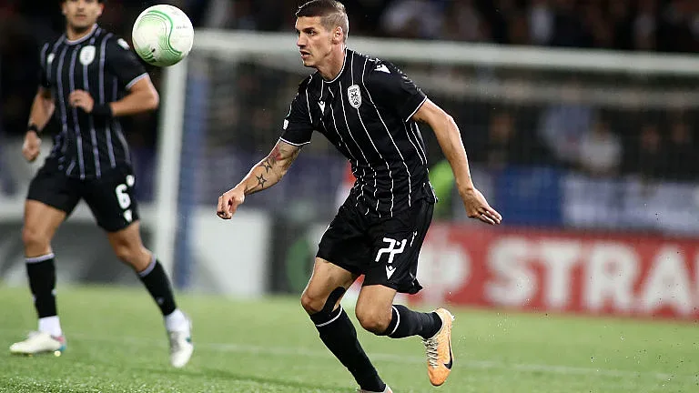 За трета поредна година: Десподов номер едно у нас, настига Стоичков