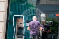 Сираков остана без пари. Къде го хванаха