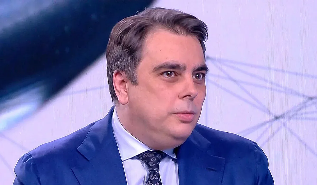 Асен Василев хвърли бомба! Ето кое пречи на ротацията