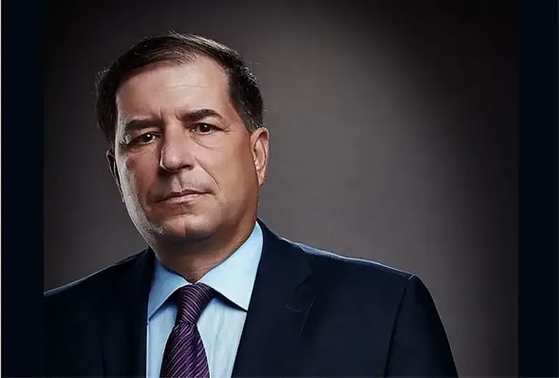 Борислав Цеков: Парламентът да отнеме някои от правомощията на Радев за назначения