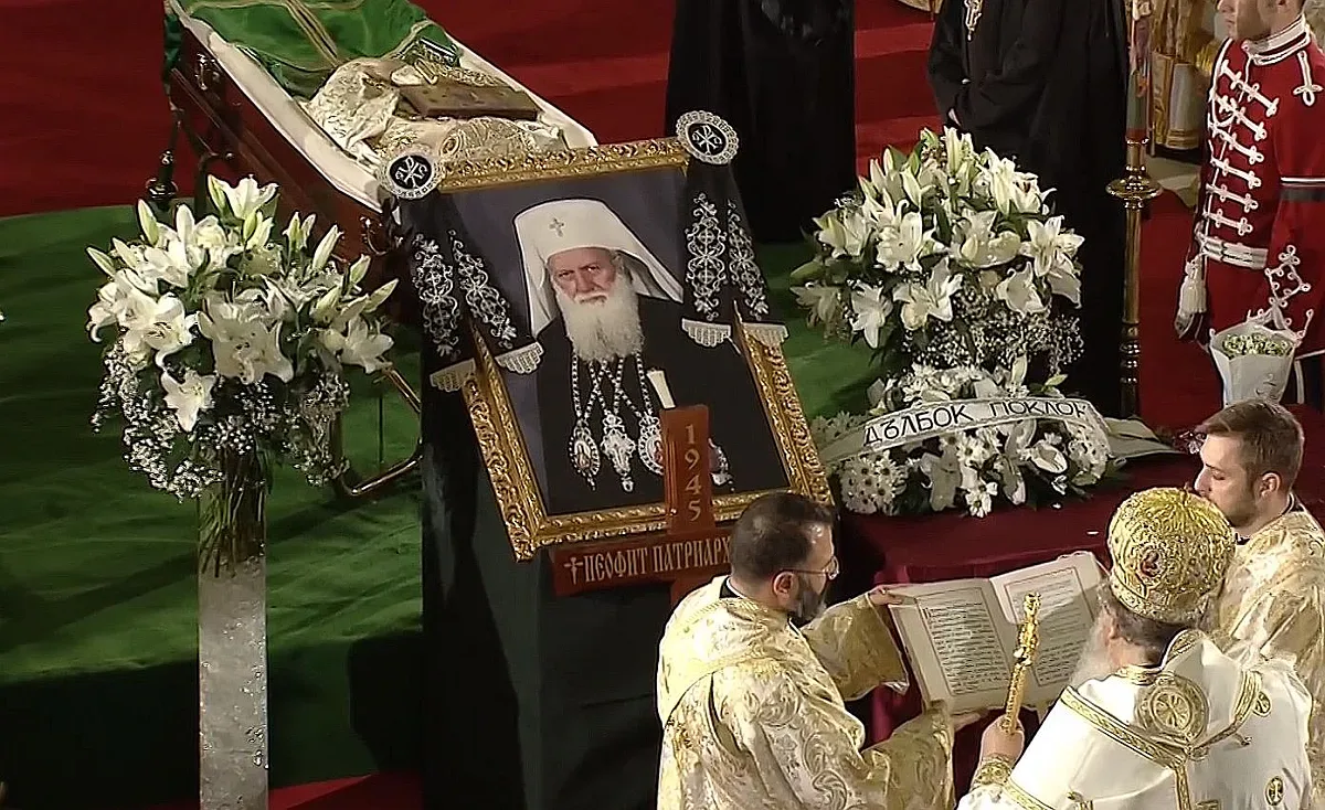 България се прости с патриарх Неофит. Историческа церемония (ОНЛАЙН РЕПОРТАЖ)