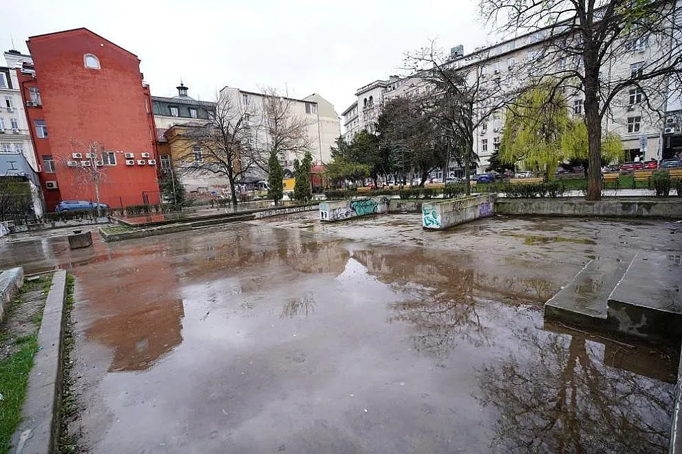 Добра новина! Възстановяват емблема на София