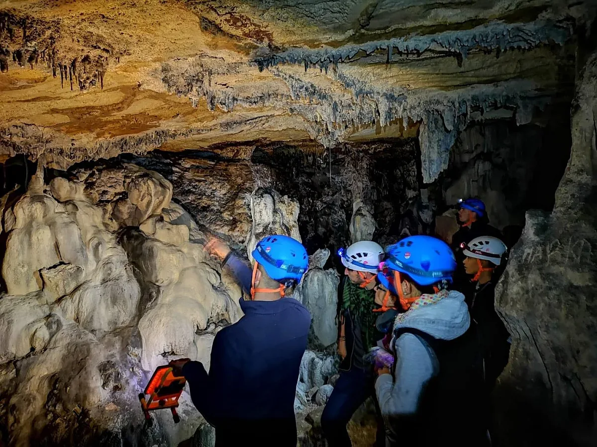 Богатствата на подземното царство на Надарска
