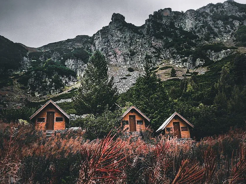 Мальовица пази автентичната визия и духа на легендите