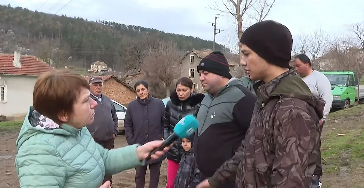 Див кютек между две фамилии! Младеж е в болница