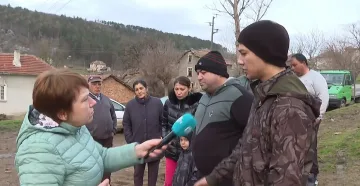 Див кютек между две фамилии! Младеж е в болница