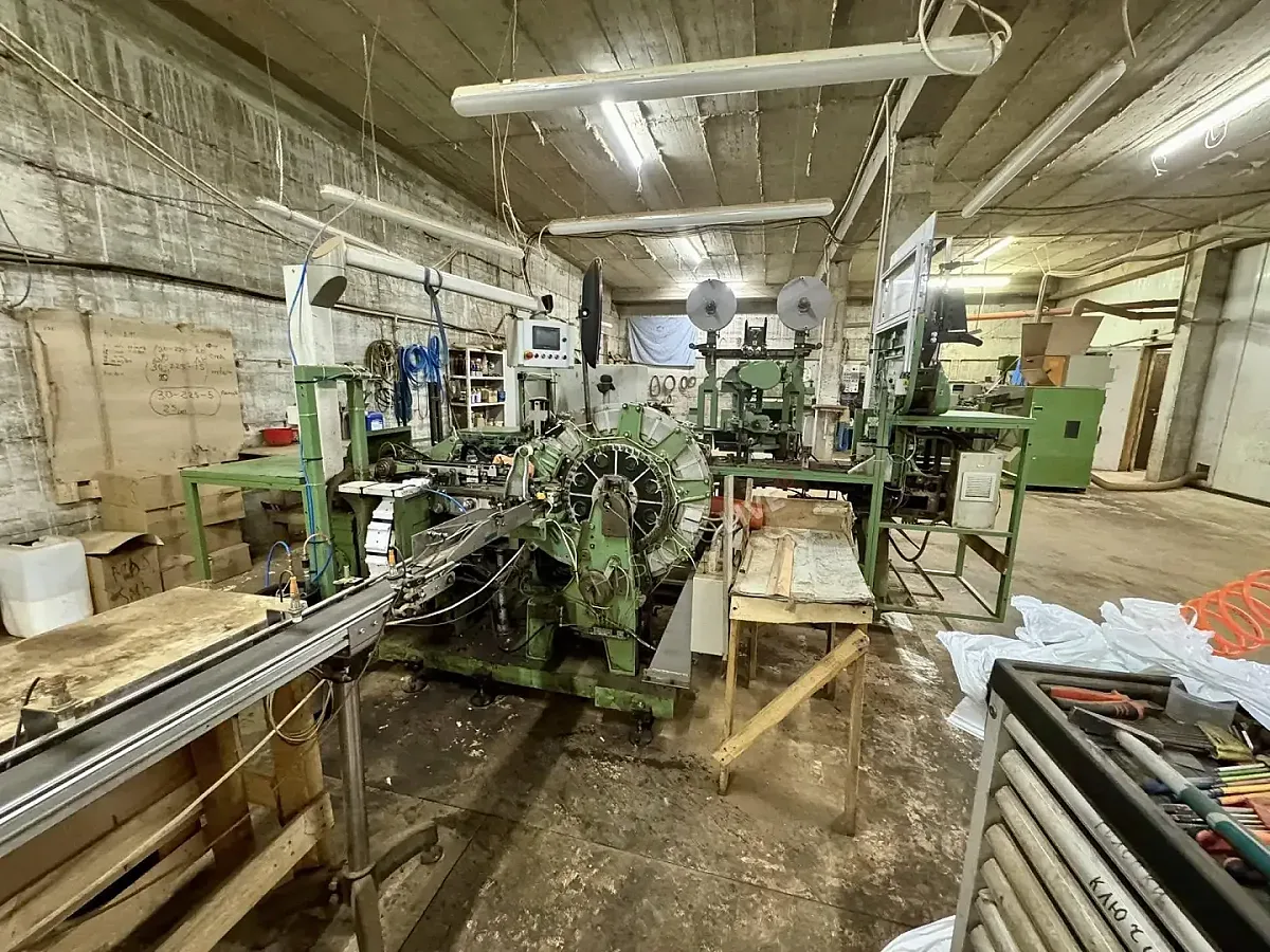 Срещу 90 бона гаранция  пускат двама арестувани за нелегално производство на цигари