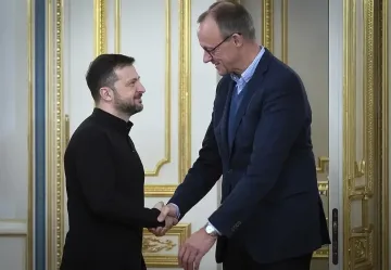 Преди срещата в Аляска: Зеленски в Берлин, ключов разговор с Тръмп