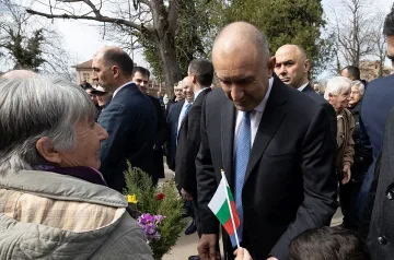 Радев захапа македонските политичари, отправи предупреждение