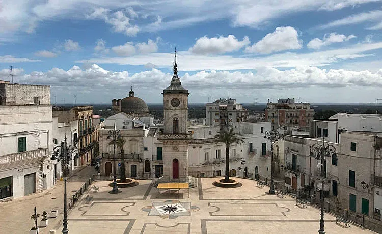 Челие Месапика - градчето, в което миналото и бъдещето си говорят