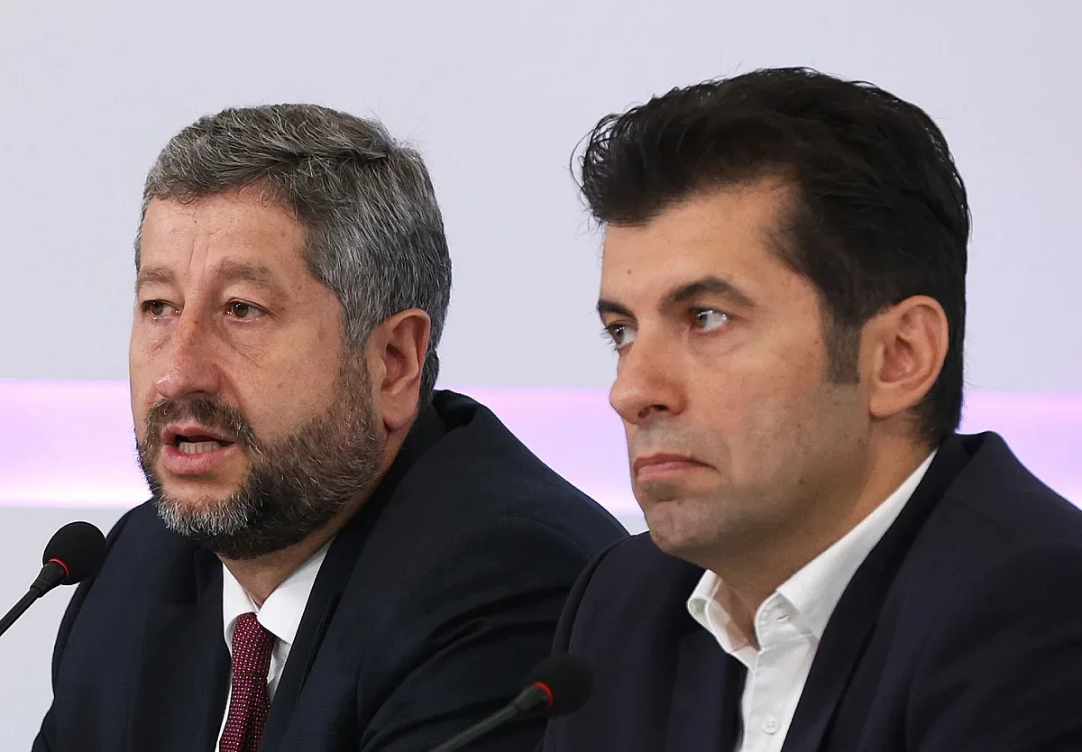 Ключов форум на партията на Христо Иванов, борба за ръководството