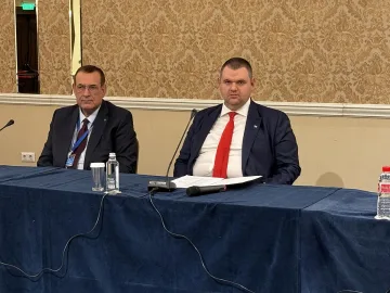 ДПС със 7 зам.-председатели. Изненадите