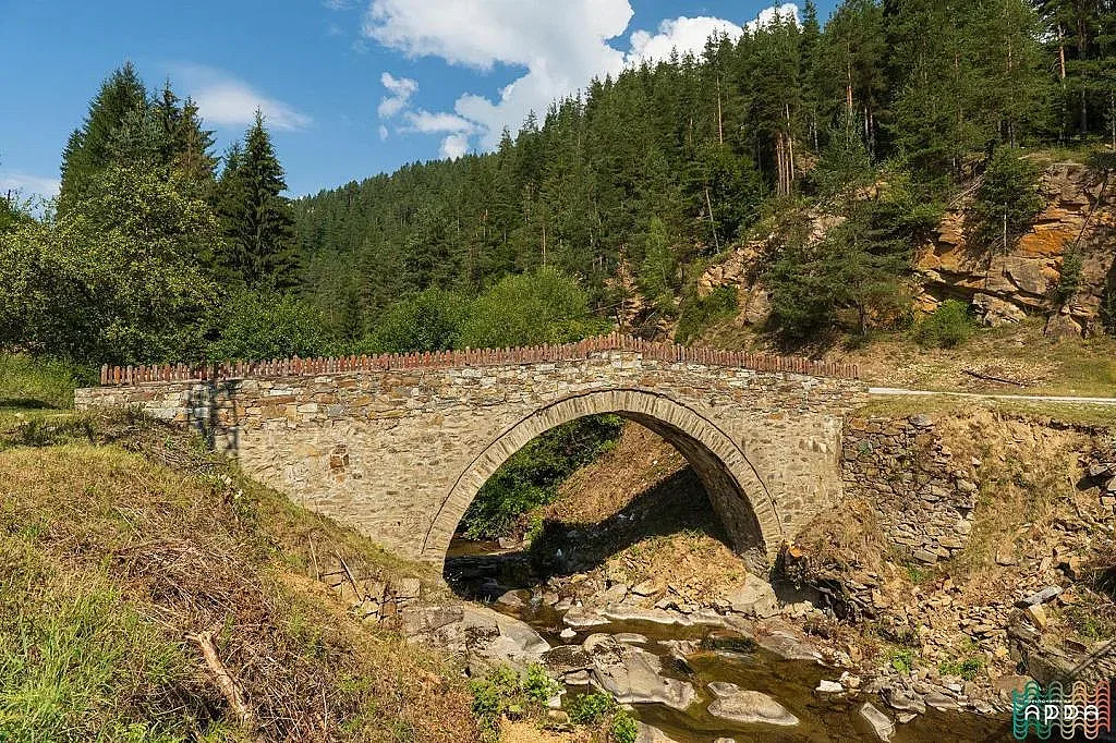 Римски мост пази легендата за заровено злато