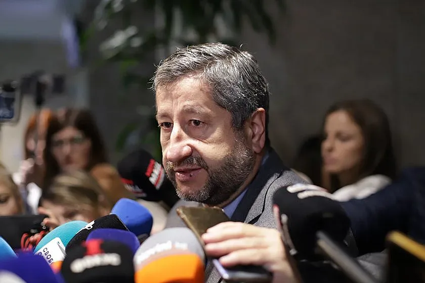 Бунт сред хора на Христо Иванов! Искат смяна на ръководството на Да, България