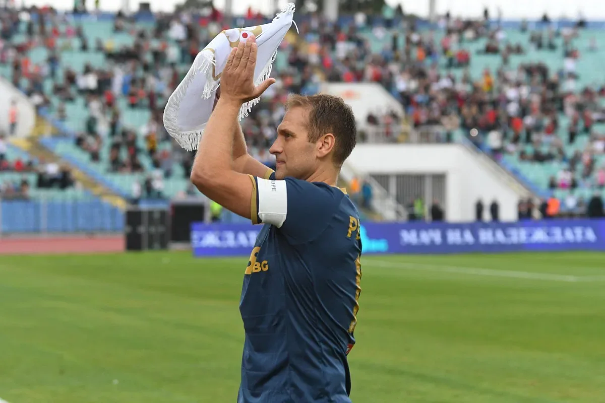 Стилиян разкри истината за Бербатов!Има ли конфликт