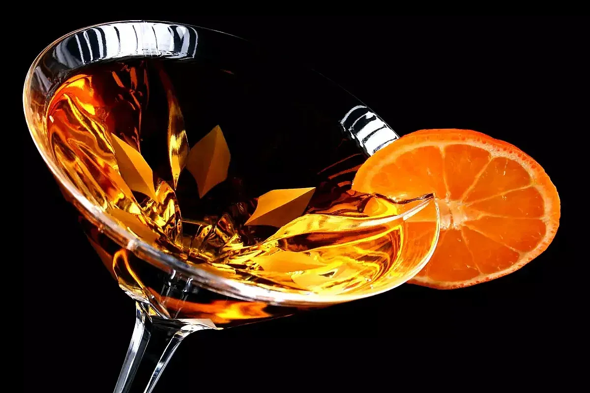 Слабостта на всеки барман. Златният коктейл