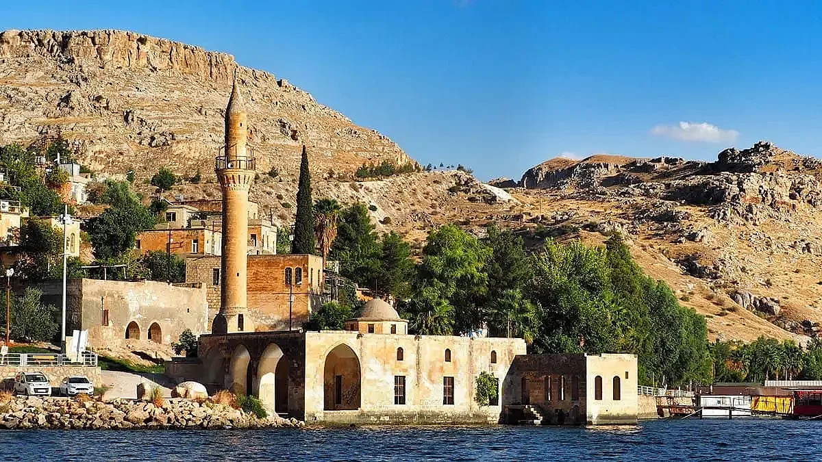 Камък се пука! Нов температурен рекорд измериха в Турция